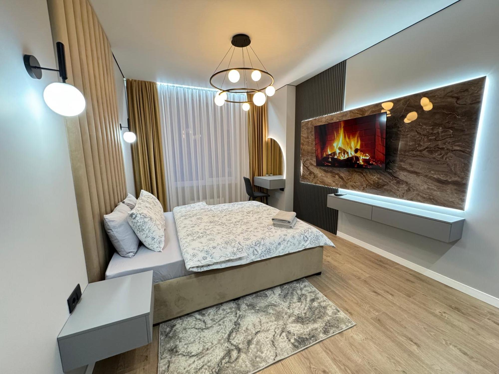 צ'יסינאו Two Bedroom Apartment In The Center, With Parking, Address Avram Iancu 32 מראה חיצוני תמונה