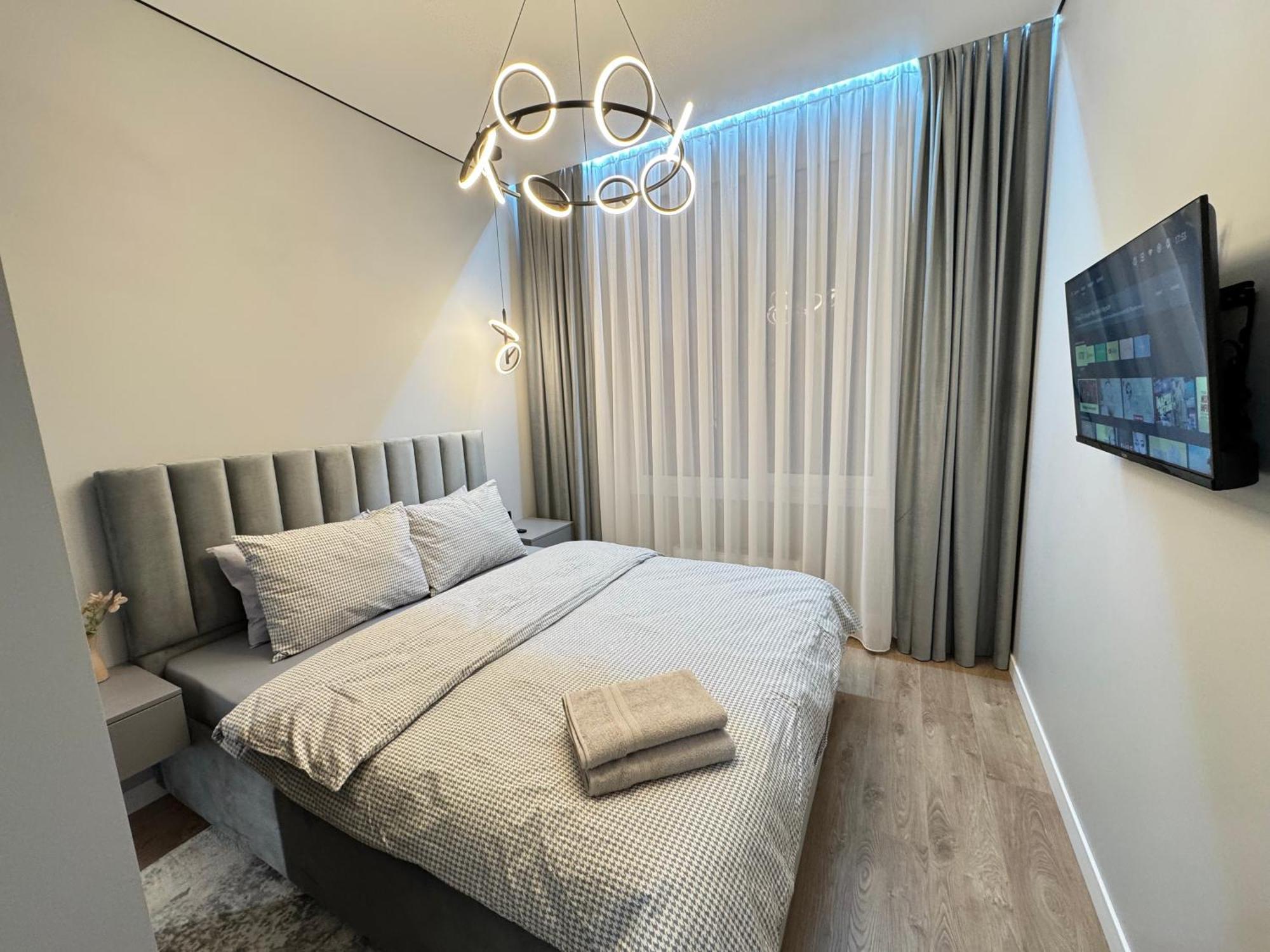 צ'יסינאו Two Bedroom Apartment In The Center, With Parking, Address Avram Iancu 32 מראה חיצוני תמונה