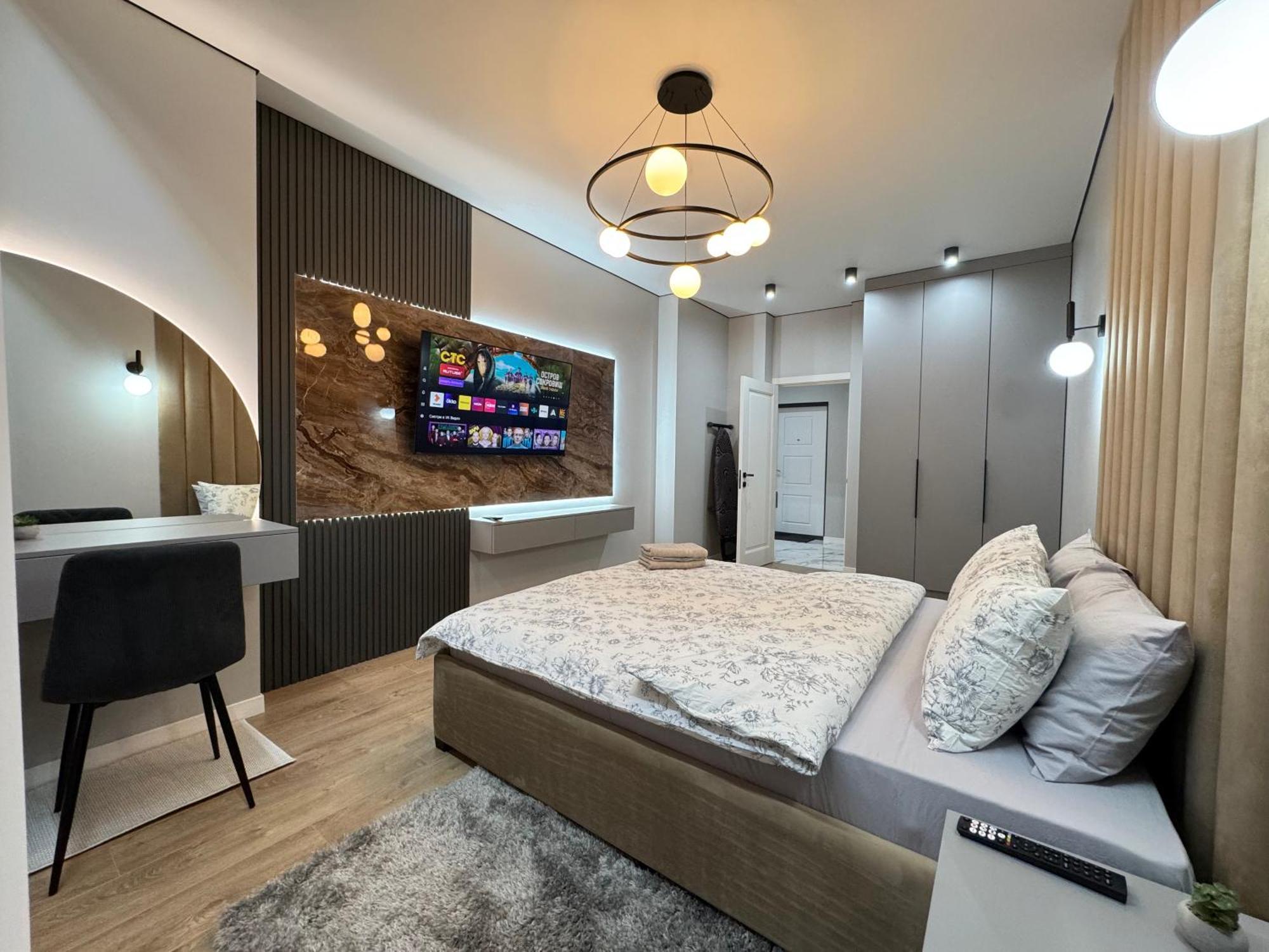 צ'יסינאו Two Bedroom Apartment In The Center, With Parking, Address Avram Iancu 32 מראה חיצוני תמונה